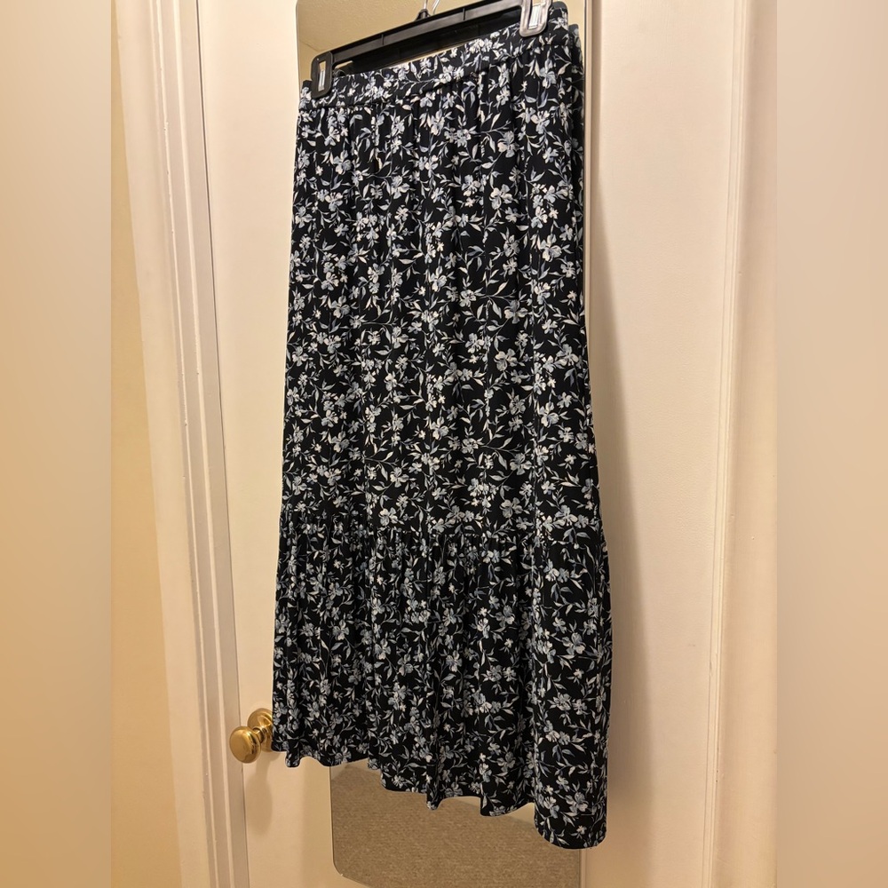Able Black and White Floral Skirt